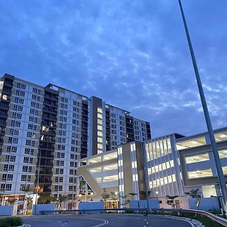 Lylinz Sierra Heights Apartment Pasir Gudang Ngoại thất bức ảnh